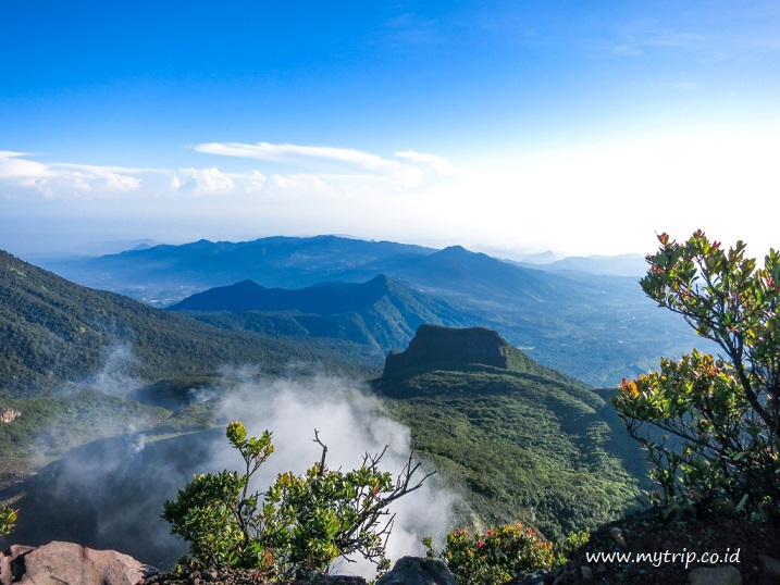 PANDUAN CERDAS EKSPLOR TAMAN NASIONAL GUNUNG GEDE-PANGRANGO